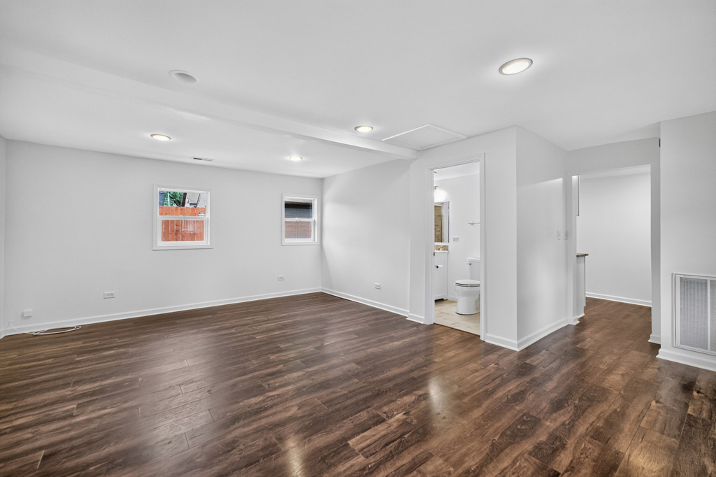1337 Henry Street - Photo 3