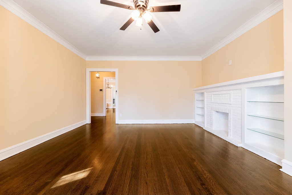 7652 S Cornell Avenue - Photo 3