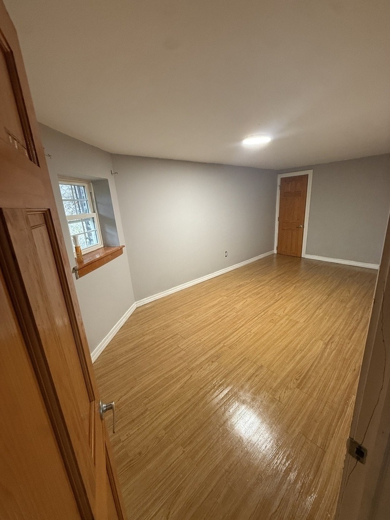 844 N Harding Avenue - Photo 2