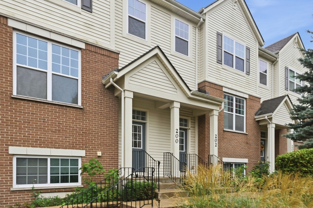 400 Concord Court - Photo 1