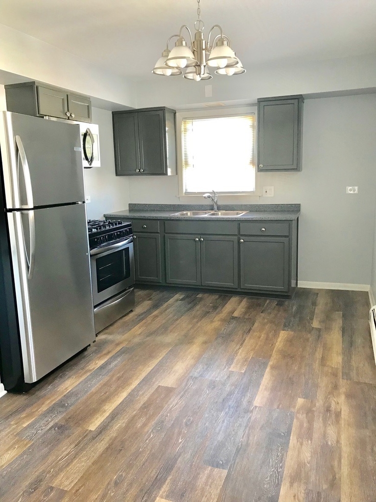 5916 W Fullerton Avenue - Photo 5