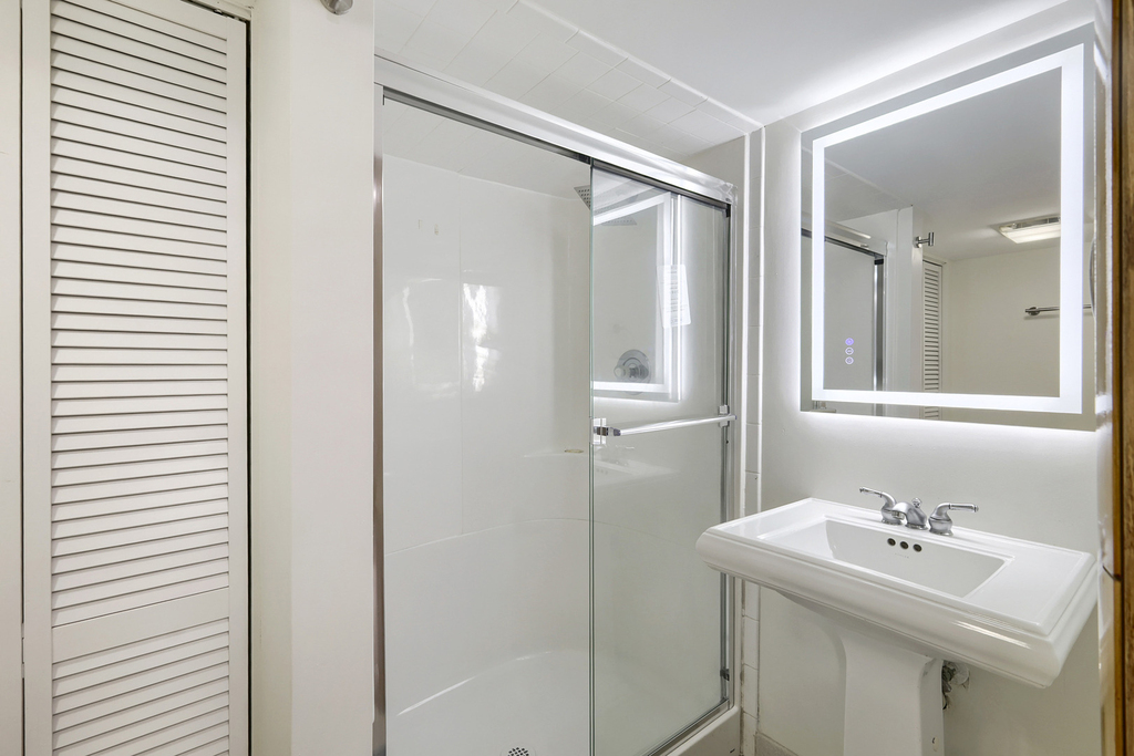 1325 E Lake Avenue - Photo 31
