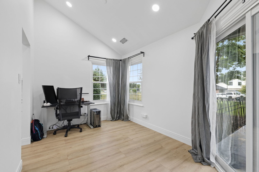 8320 Highpoint Circle - Photo 8