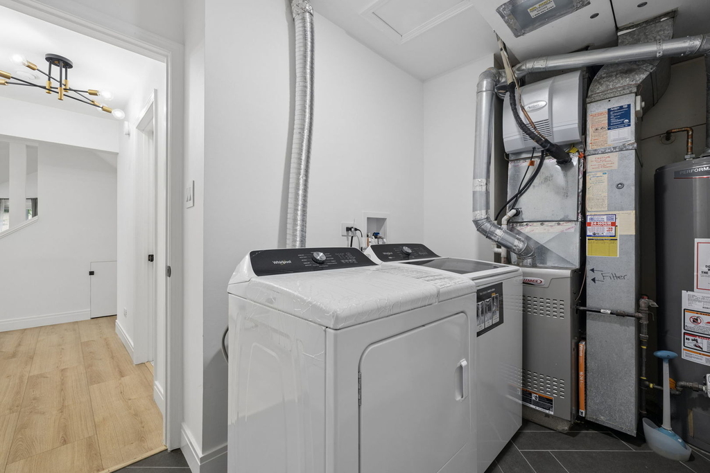 8320 Highpoint Circle - Photo 17