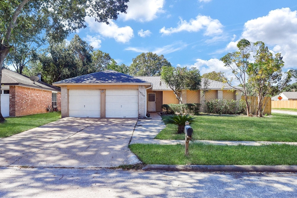 19739 Redroot Drive - Photo 0