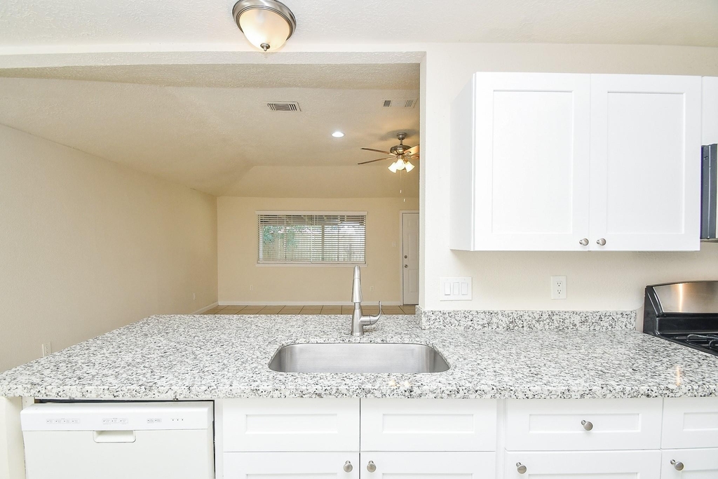 19739 Redroot Drive - Photo 18