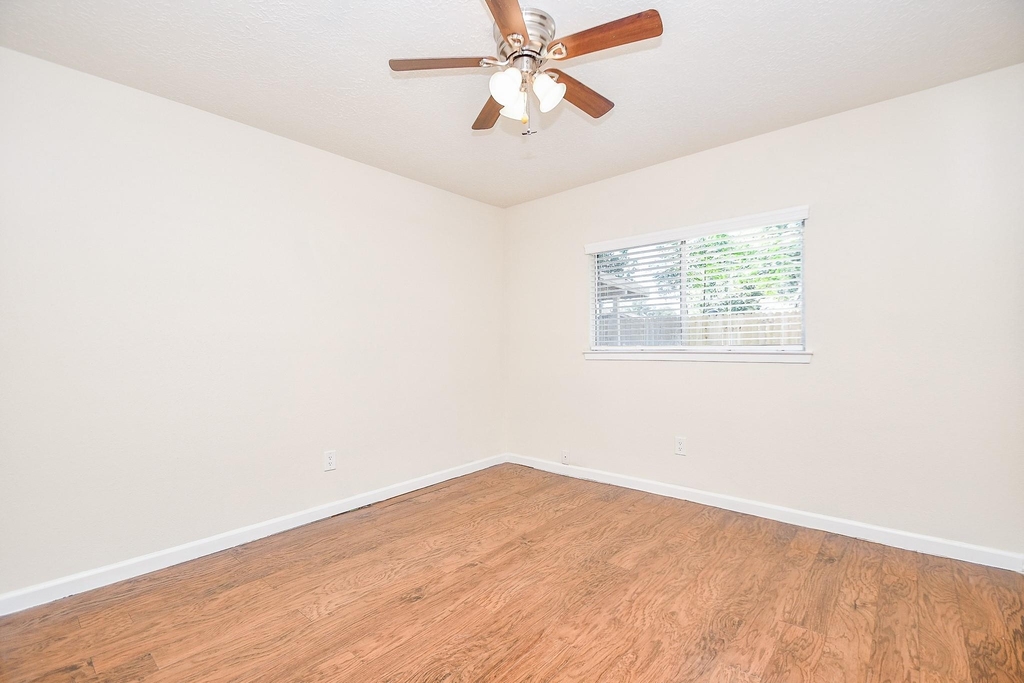 19739 Redroot Drive - Photo 33