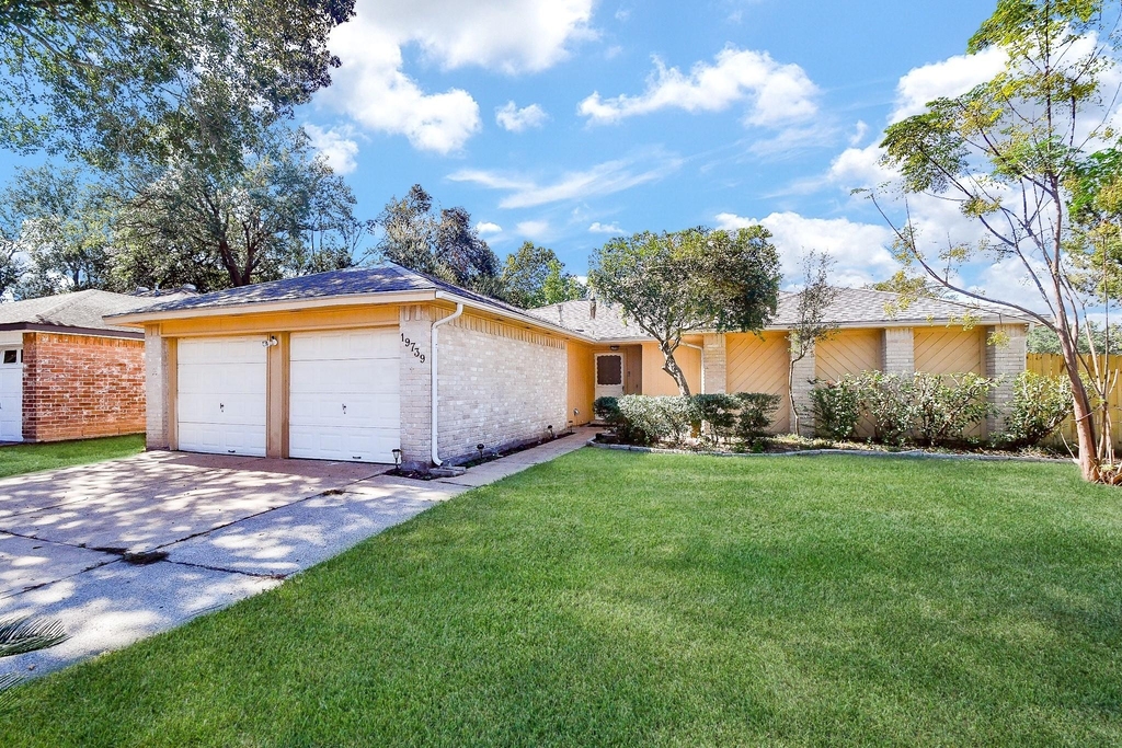 19739 Redroot Drive - Photo 1