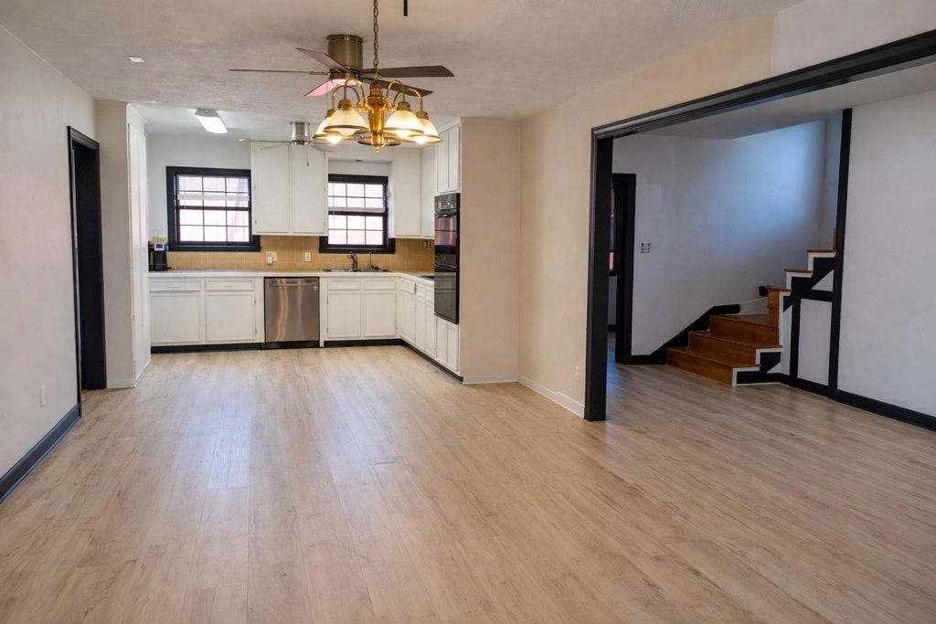 5315 Bayway Drive - Photo 8
