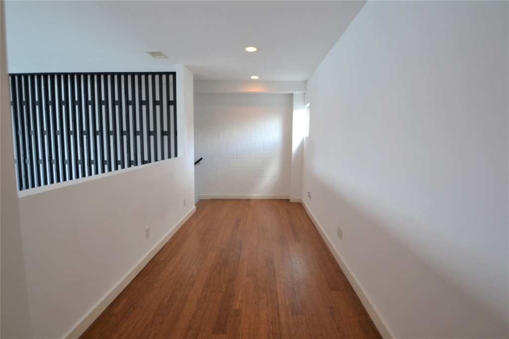 1316 Cleveland - Photo 33
