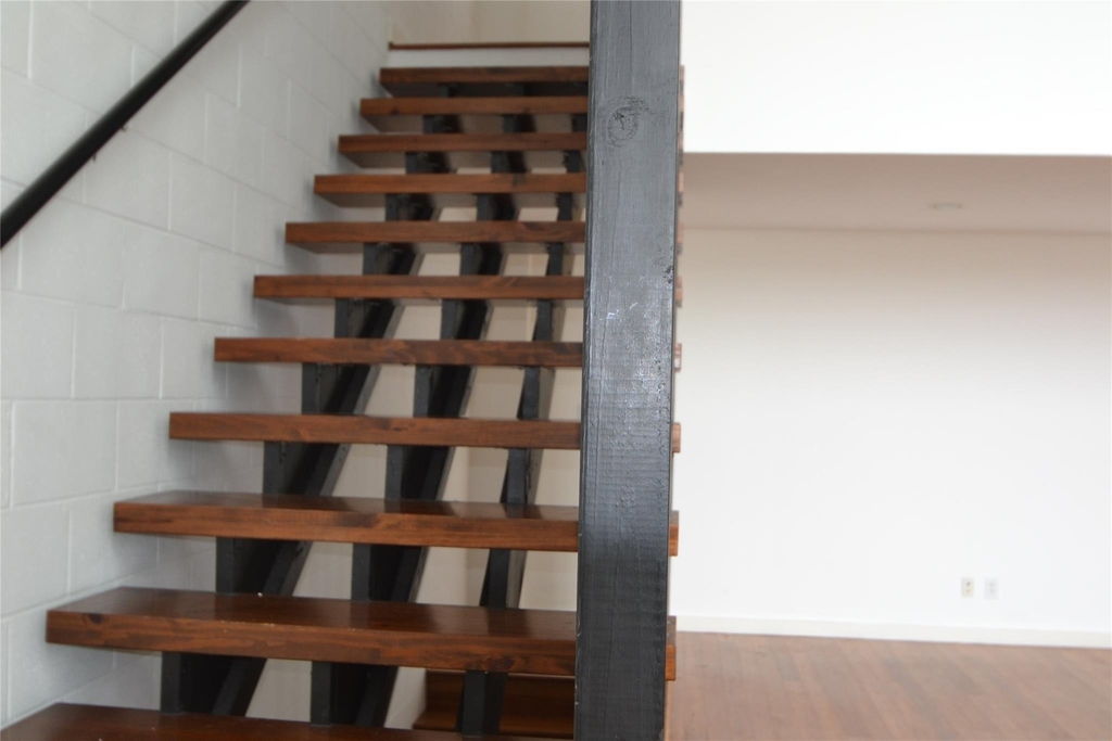 1316 Cleveland - Photo 11