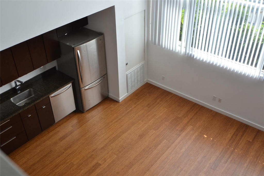 1316 Cleveland - Photo 7