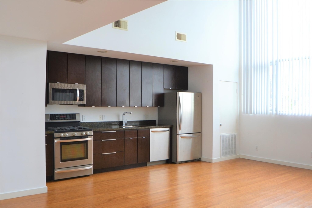 1316 Cleveland - Photo 5