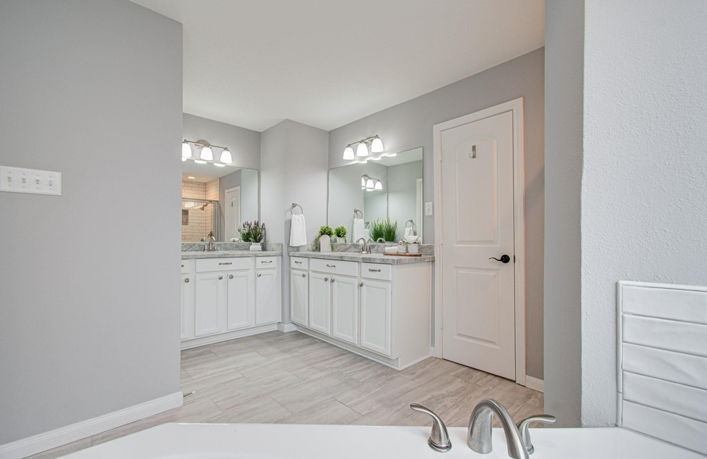108 April Cove - Photo 27
