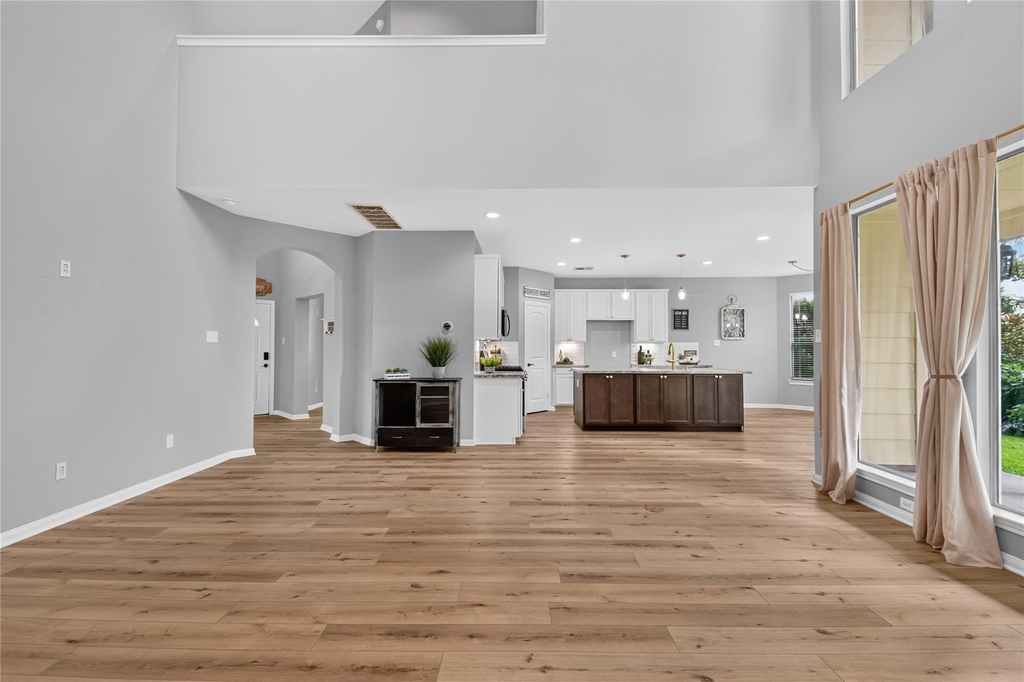 108 April Cove - Photo 18