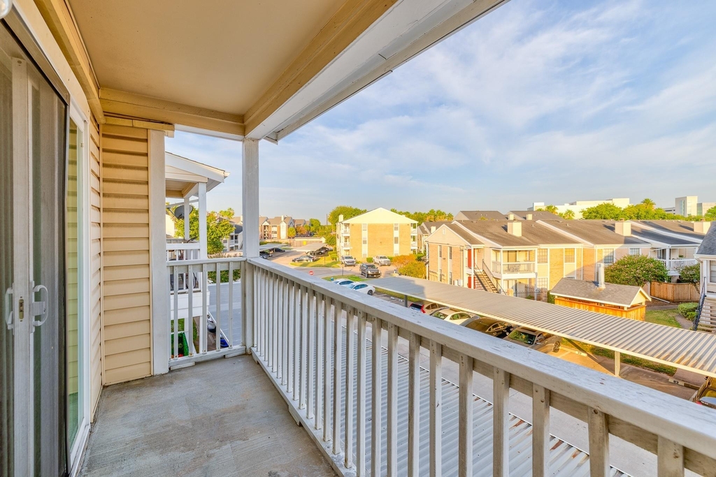 2750 Holly Hall Street - Photo 6