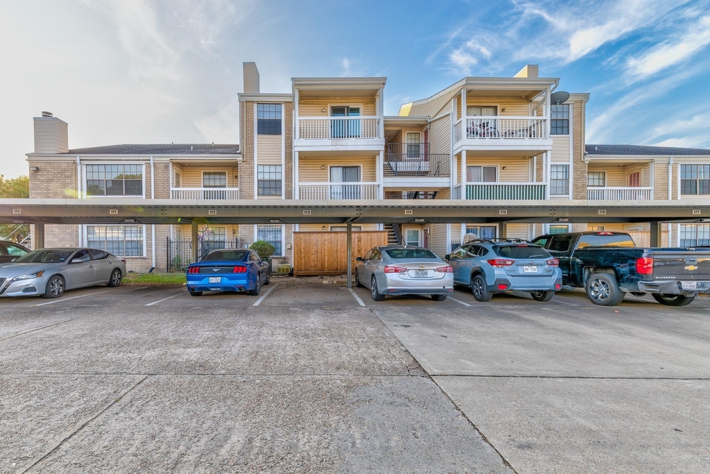 2750 Holly Hall Street - Photo 19