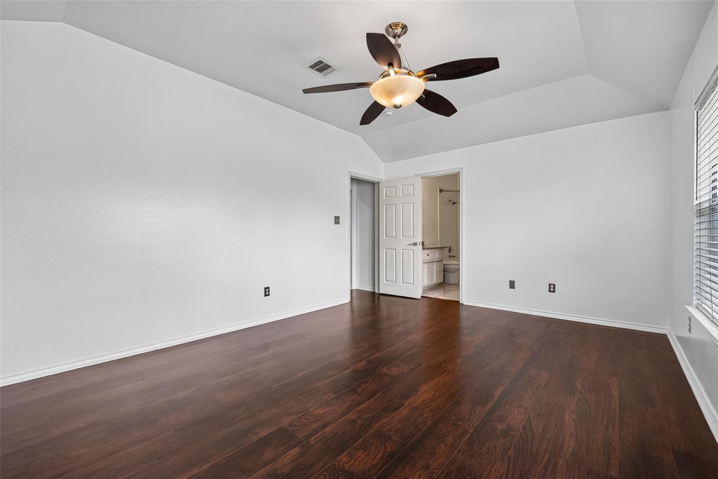 2735 Woodridge Manor Drive - Photo 19