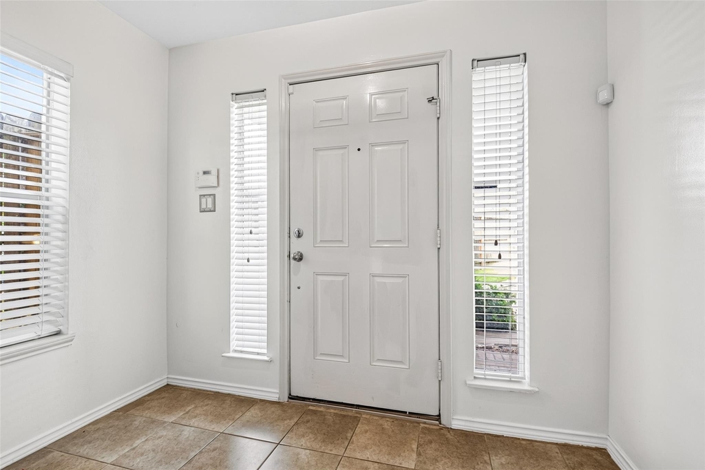 2735 Woodridge Manor Drive - Photo 3