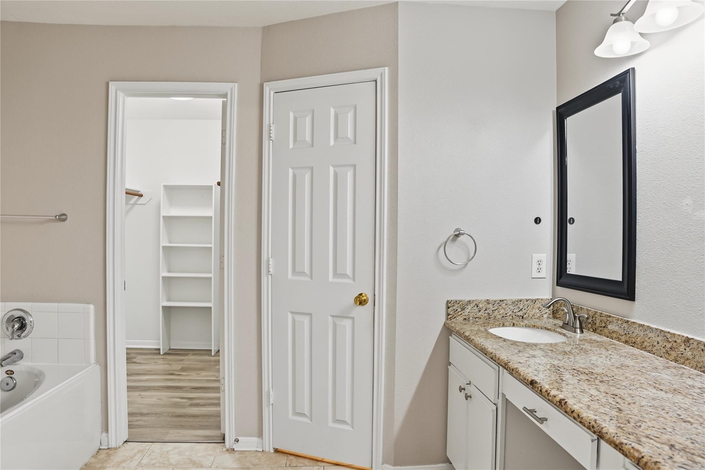 7303 Foxvista Lane - Photo 14