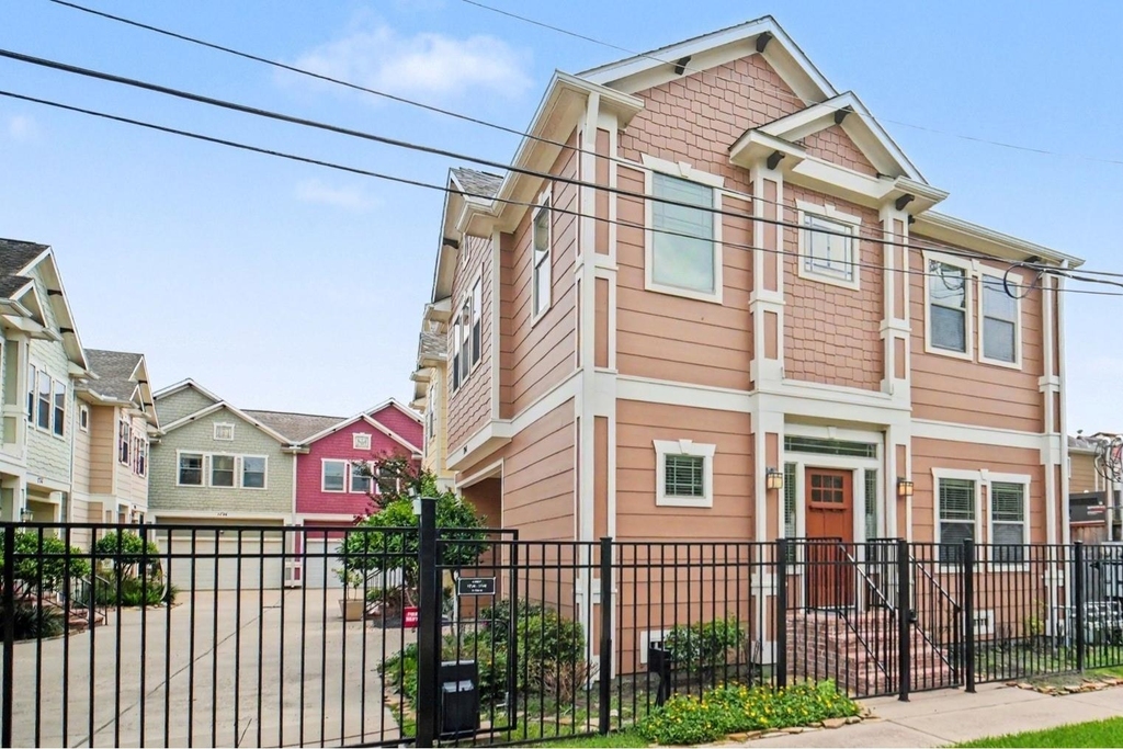 1744 W 25th Street - Photo 14
