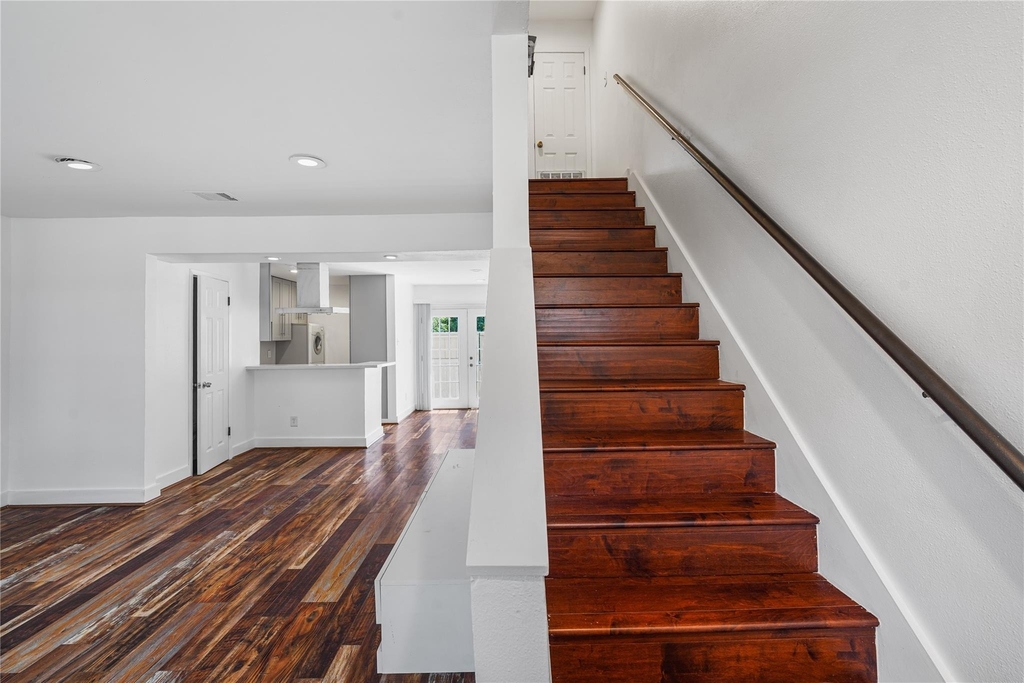 515 Tallowood Road - Photo 6