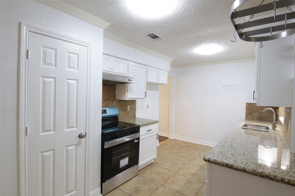 10402 Long River Drive - Photo 10