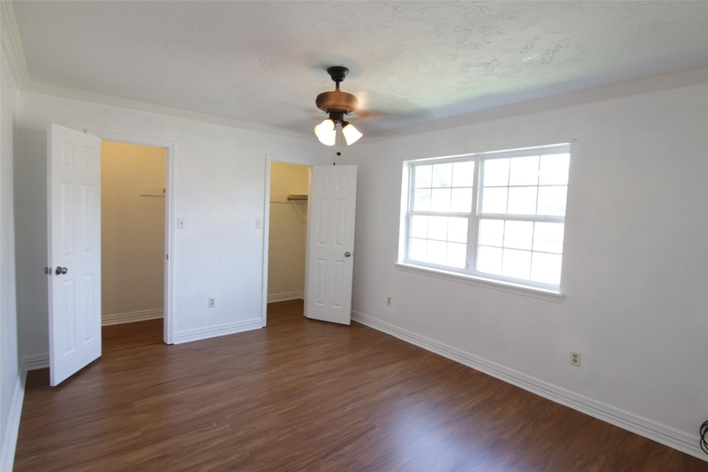 10402 Long River Drive - Photo 14