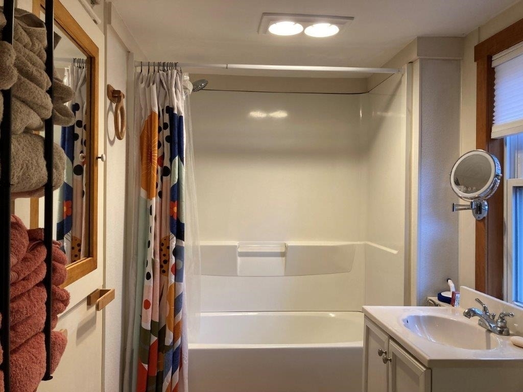 210 Prospect Hill - Photo 2