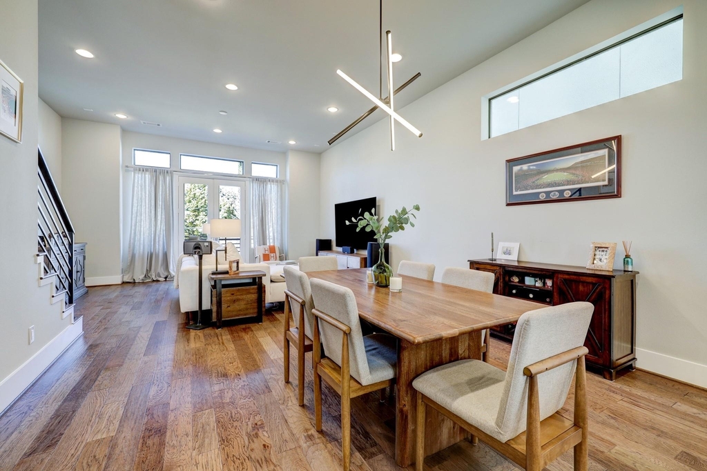 5711 Larkin Street - Photo 3