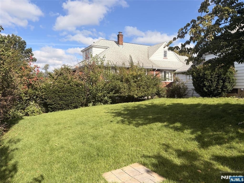 284 Main - Photo 3
