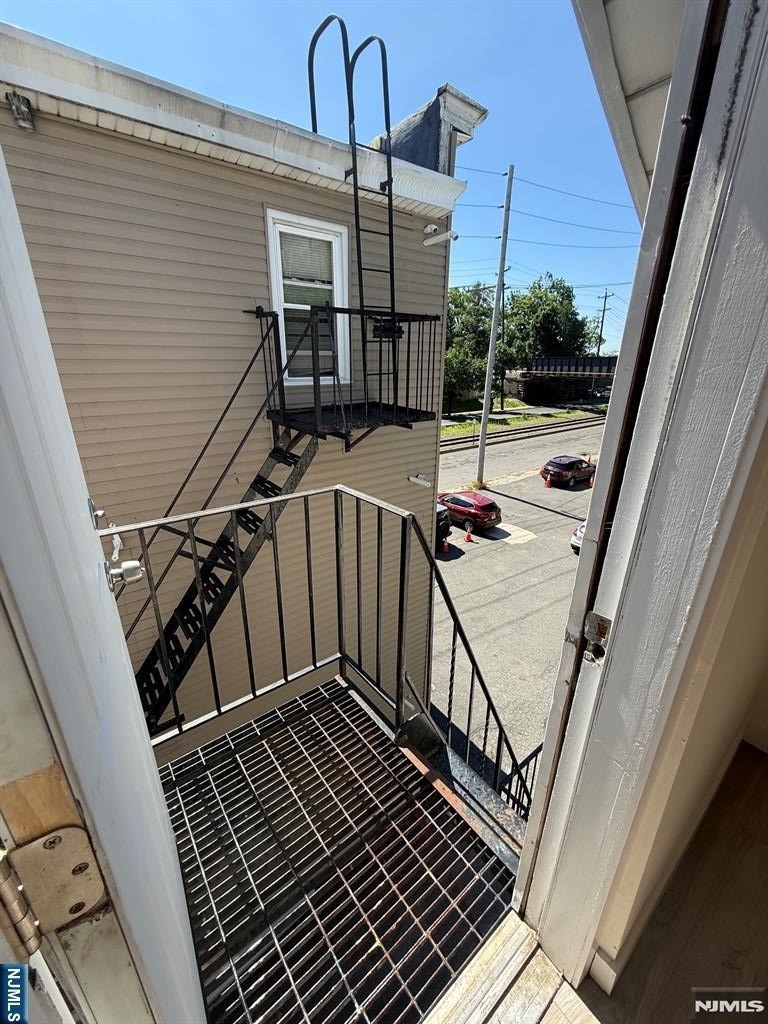 161 Central - Photo 18