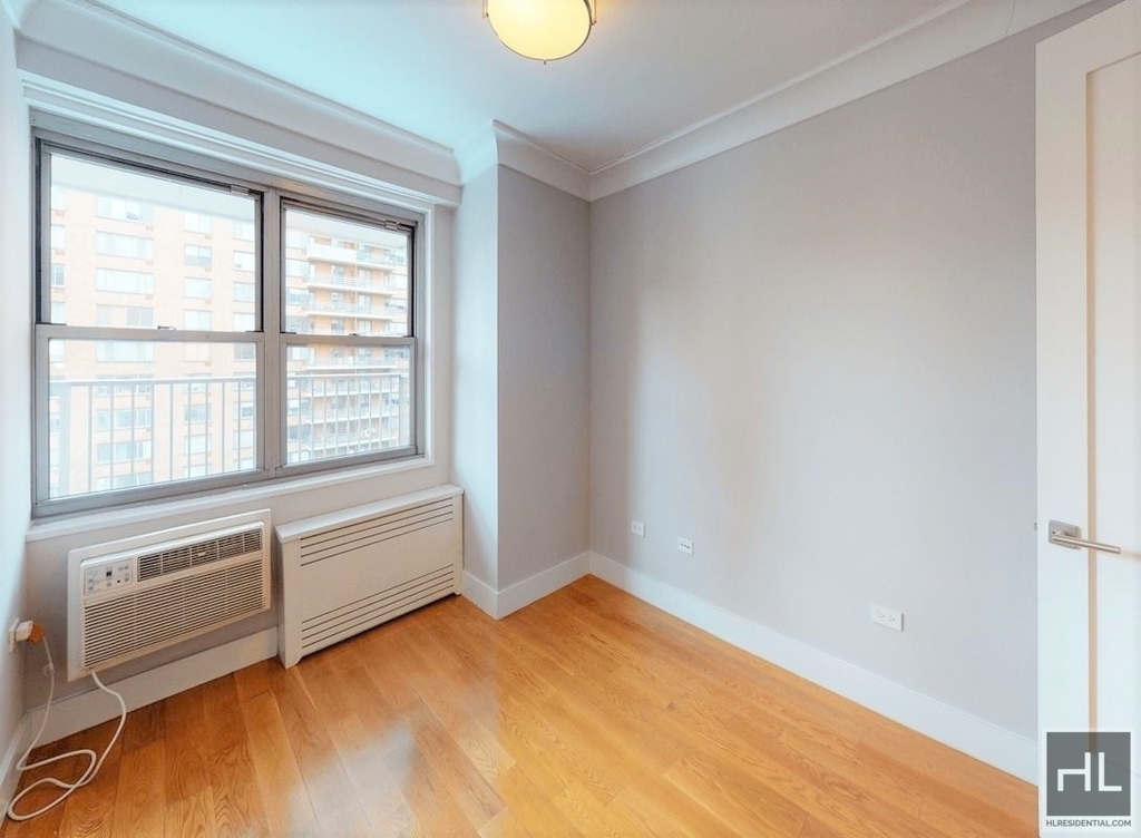 West 97th Street - Photo 1