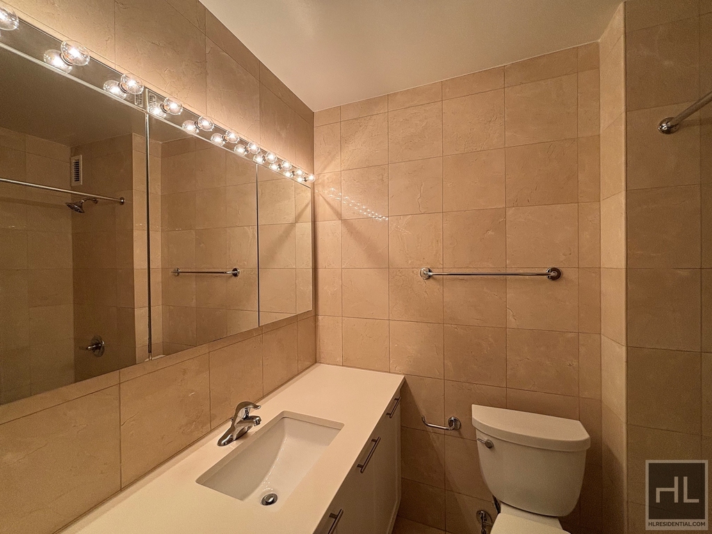 West 87th Street - Photo 10