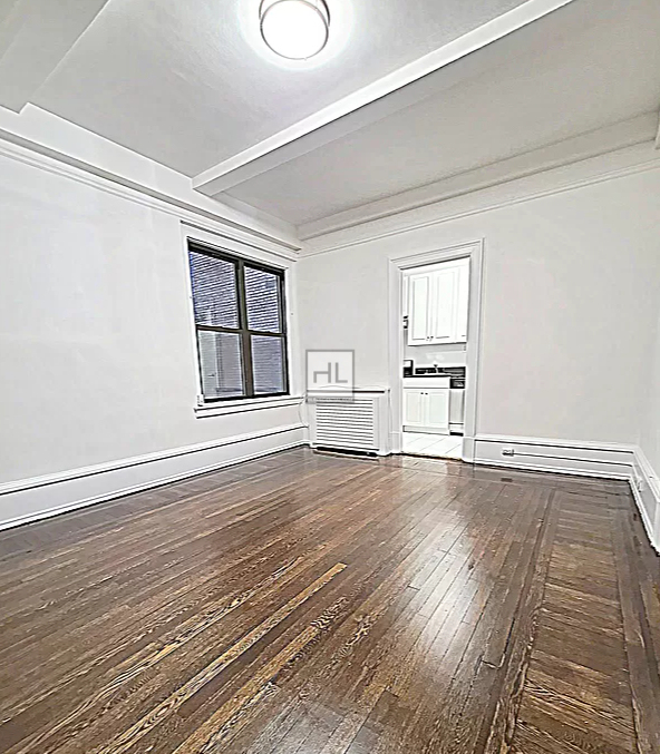 West 55 Street - Photo 2