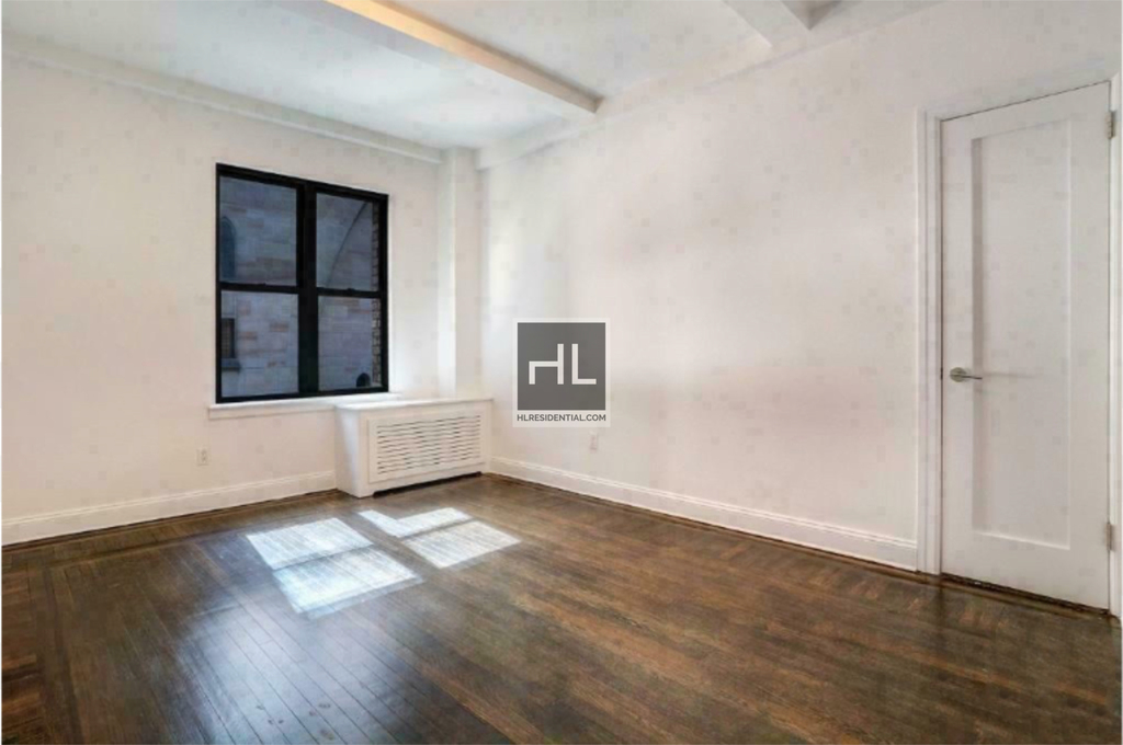 West 55 Street - Photo 0