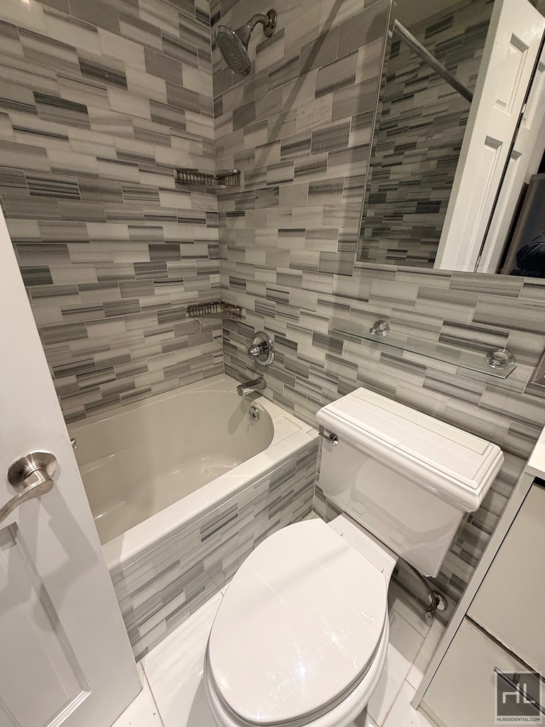West 53 Street - Photo 8