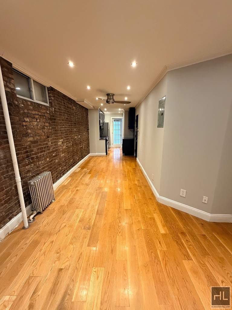 West 53 Street - Photo 3