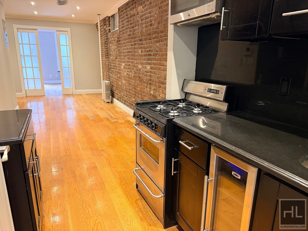 West 53 Street - Photo 0