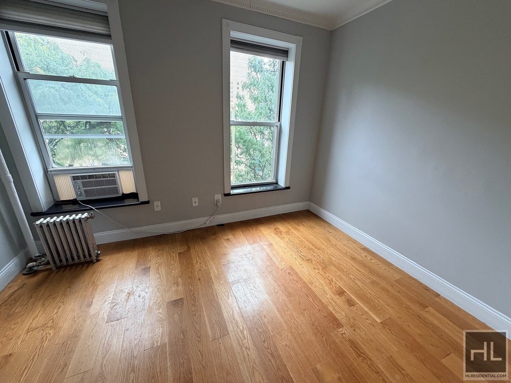 West 53 Street - Photo 5