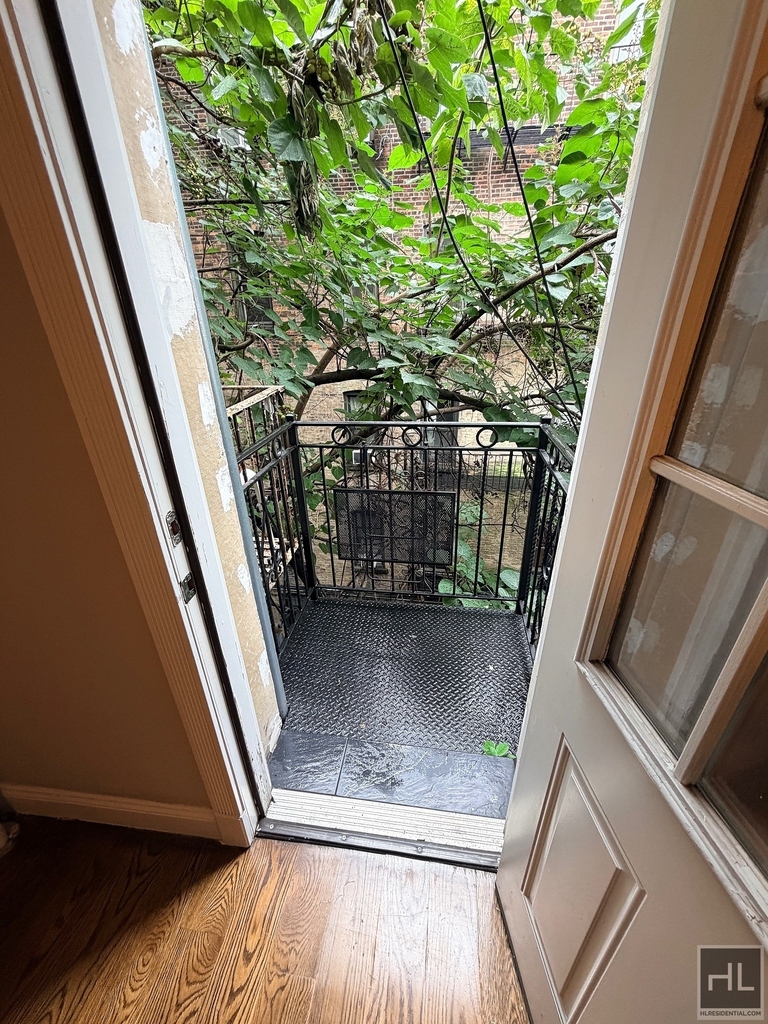 West 52nd Street - Photo 5