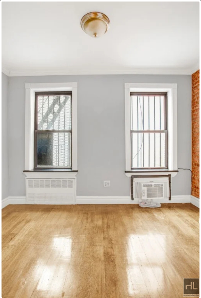 West 53 Street - Photo 4