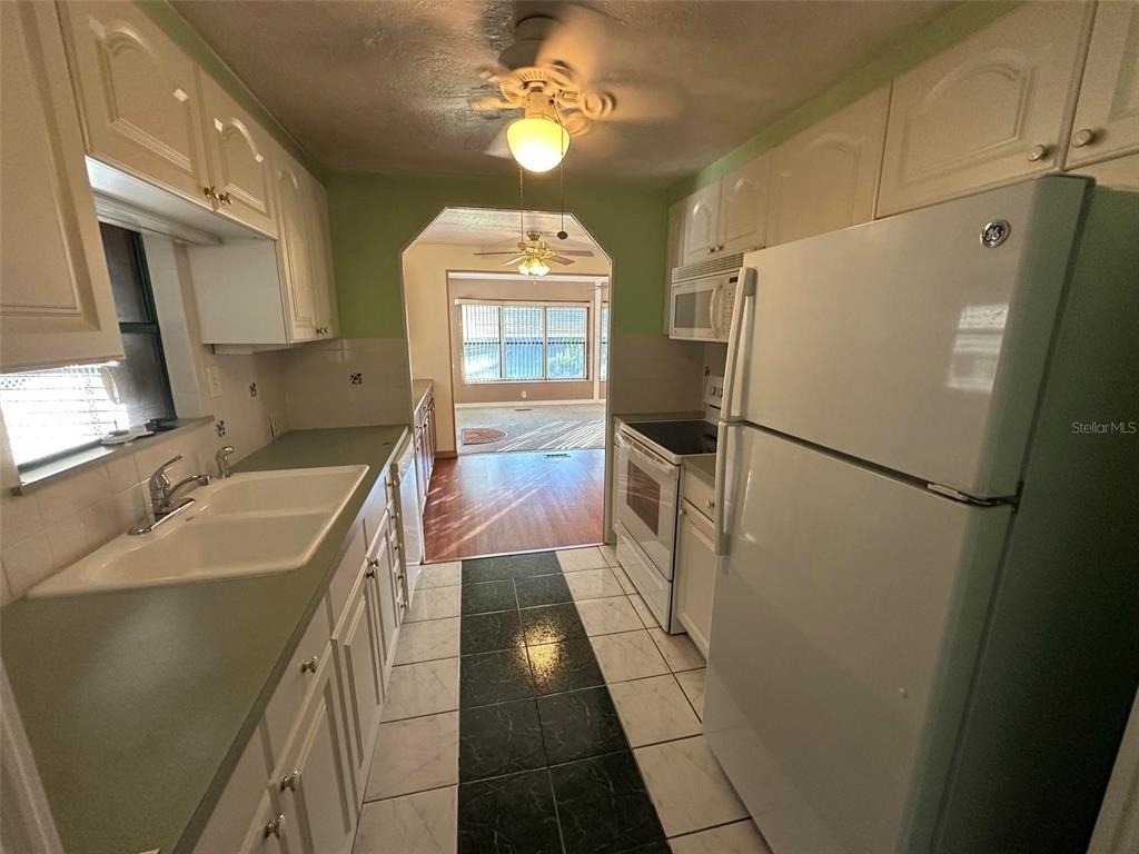 8144 Ridge Dale Avenue - Photo 18