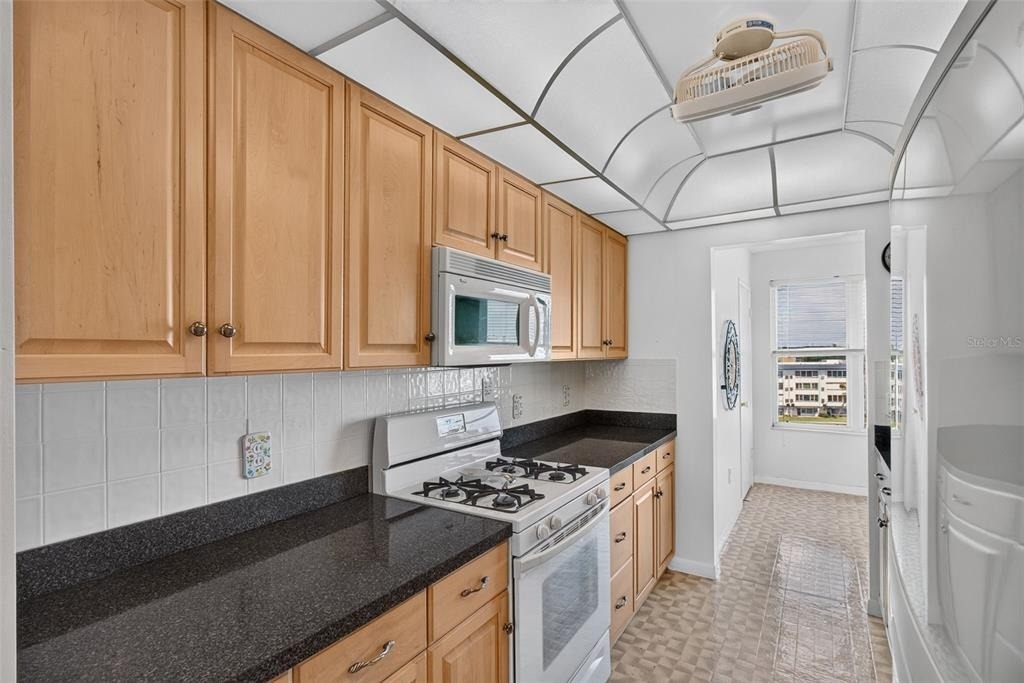 6025 Shore Boulevard S - Photo 6