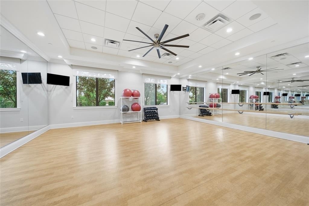 30980 Lindentree Drive - Photo 39