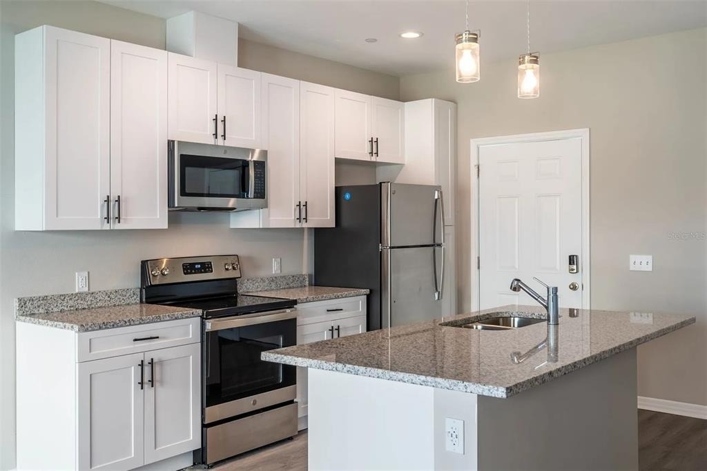 2053 Silverstone Circle - Photo 5