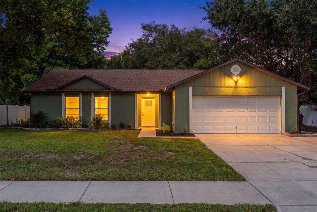 910 Whisler Court - Photo 0