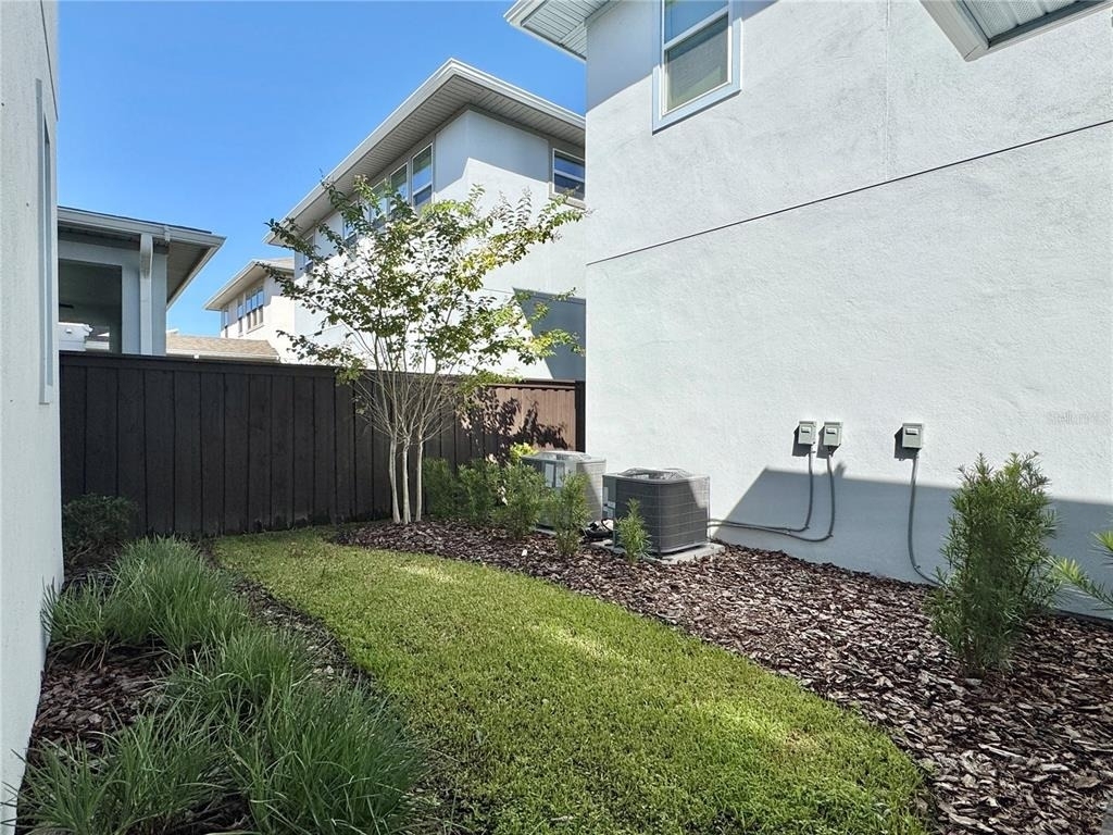 9725 Neruda Street - Photo 49