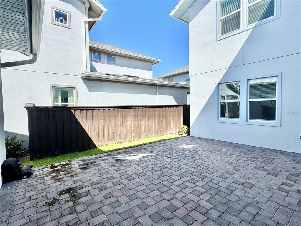 9725 Neruda Street - Photo 51