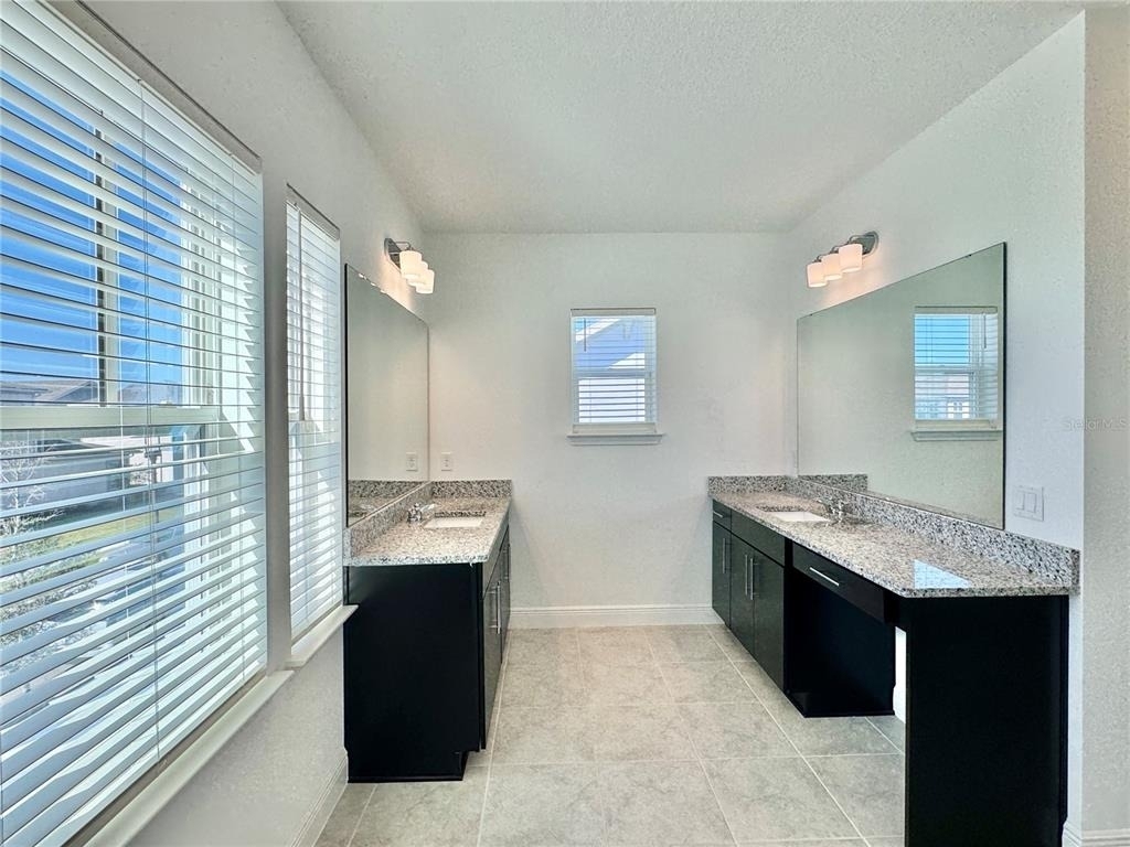 9725 Neruda Street - Photo 22